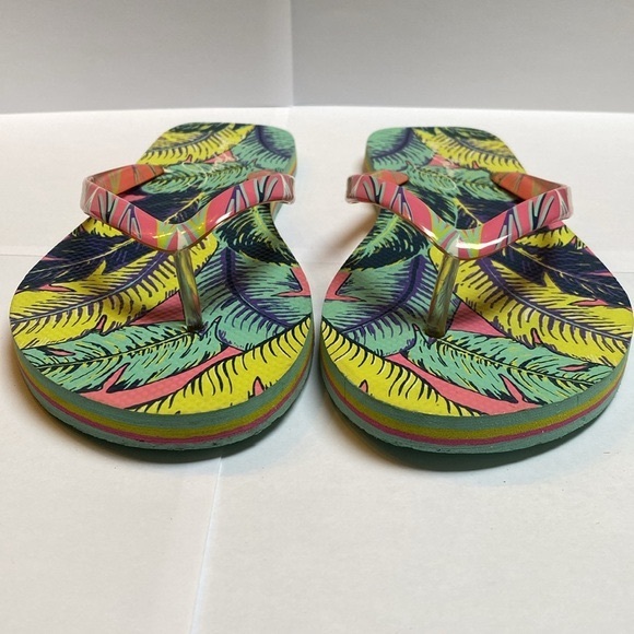 Vera Bradley flip flops - Picture 4 of 6